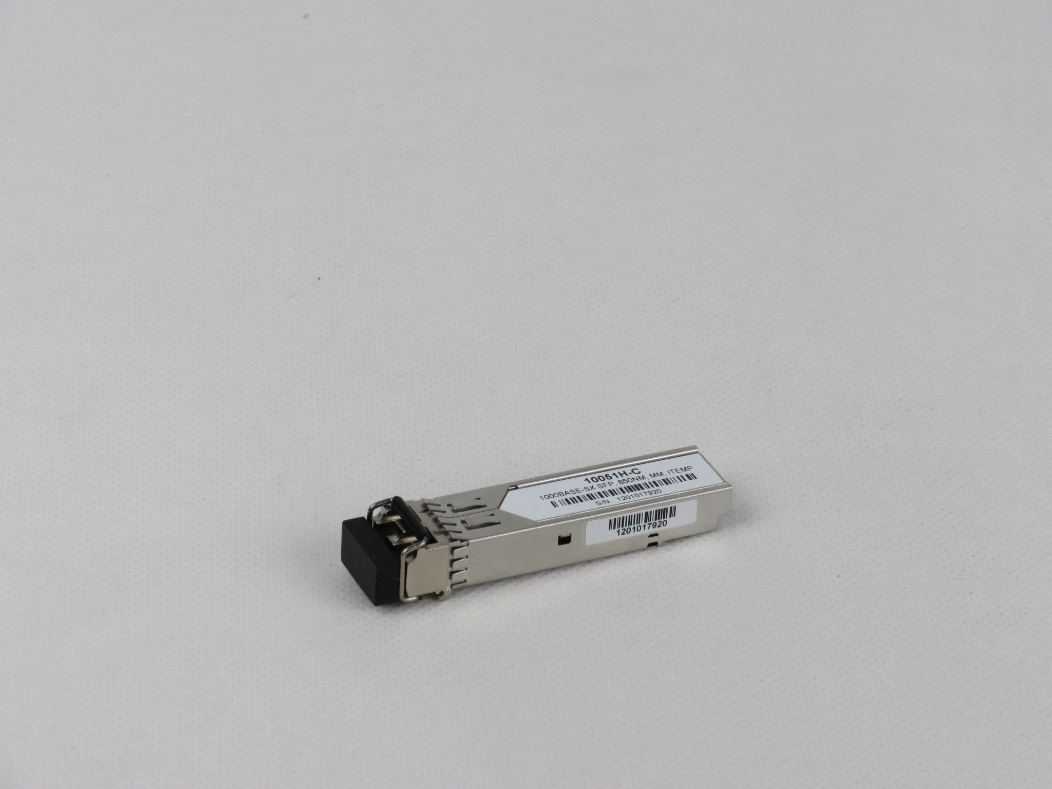 Moduł SFP Extreme Networks Extreme Networks 1000BASE-SX SFP 850nm MM ITEMP compatible 10051H-C