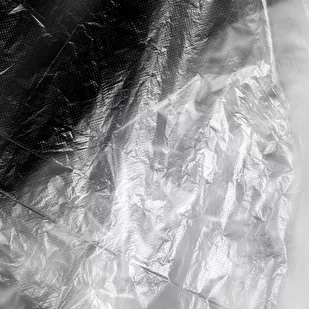 Jednorazowa peleryna fryzjerska/barberska 120 x 150 cm 100 sztuk - Pozostałe akcesoria fryzjerskie - miniaturka - grafika 2