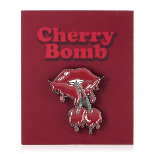 Pin Cherry Bomb - Dodatki do ubrań - miniaturka - grafika 1