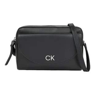 CALVIN KLEIN TOREBKA DAMSKA CK DAILY CAMERA BAG PEBBLE CZARNA - Torebki damskie - miniaturka - grafika 1