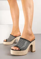 Klapki i japonki damskie - Czarne Klapki na Obcasie i Platformie z Geometrycznym Wzorem Udivisa - miniaturka - grafika 1