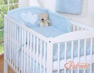 Ochraniacze do łóżeczka - Ochraniacz uniwersalny- Wiszące serduszka łączka niebieska - miniaturka - grafika 1