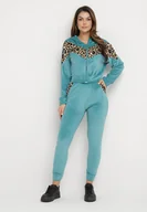 Dresy damskie - Jasnoniebieski 2-Częściowy Komplet Dresowy z Animal Print Bluza z Kapturem i Spodnie z Kieszeniami Arieli - miniaturka - grafika 1