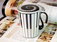 Kubki - Gadget Master GM Kubek z pokrywką, klawisze, biało-czarny, 200 ml - miniaturka - grafika 1
