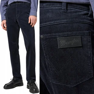 Wrangler RIVER Dark Navy KLASYCZNE ZWĘŻANE GRANATOWE SZTRUKSY W34 L34 - Spodnie męskie - miniaturka - grafika 1