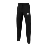 Odzież sportowa dziecięca - Spodnie sportowe chłopięce Nike JR Club Fleece Jogger - miniaturka - grafika 1