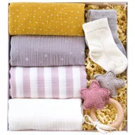 Pieluchy - Zestaw prezentowy dla niemowląt Wyprawka dla noworodka Prezent Baby Shower Pieluszki, Grzechotka, Skarpety - miniaturka - grafika 1