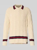 Swetry męskie - Sweter z dzianiny ze ściegiem warkoczowym i kołnierzykiem polo - miniaturka - grafika 1