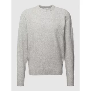 Swetry męskie - Sweter z dzianiny z naszywką z logo model LYCRA - CK Calvin Klein - grafika 1
