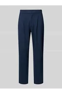 Spodnie męskie - Spodnie materiałowe o kroju slim tapered fit z zakładkami w pasie - CK Calvin Klein - miniaturka - grafika 1