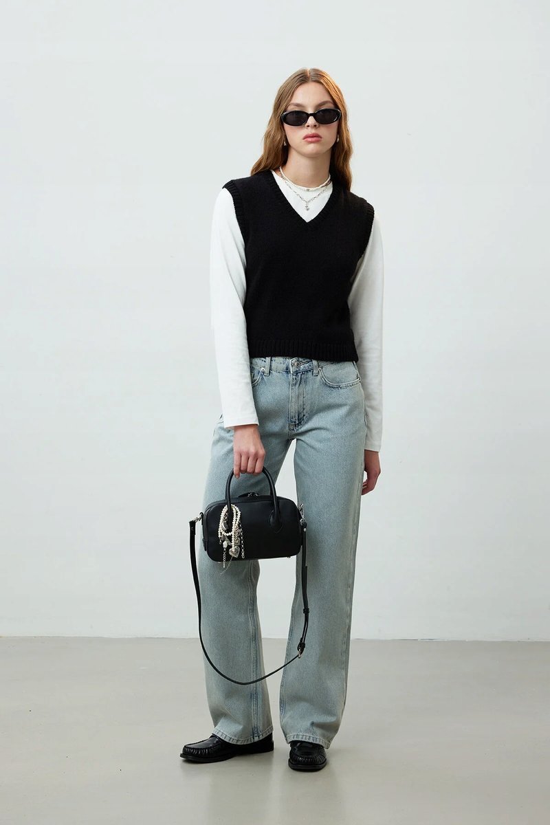CZARNY SWETER DAMSKI BEZ RĘKAWÓW Z DEKOLTEM V-NECK S/M 5HA*