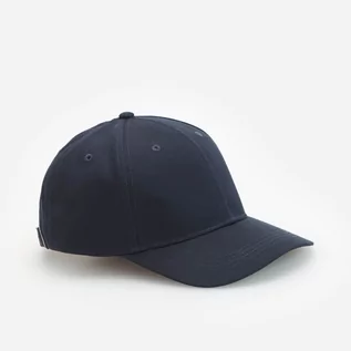 Czapki męskie - Reserved Reserved - Bawełniana czapka z daszkiem - Granatowy - grafika 1