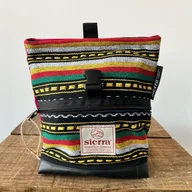 Torby podróżne - Torba naramienna SIERRA Climbing Franken Bucket Nahuas recycled Kolor: czarny/czerwony - miniaturka - grafika 1