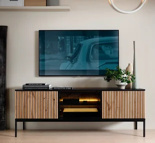 BETTSO Szafka RTV z oświetleniem LED przeszklony stolik telewizyjny z szufladami trzydrzwiowa do salonu SENTINO 154cm Czarna + Dąb Wotan - Szafki RTV - miniaturka - grafika 1