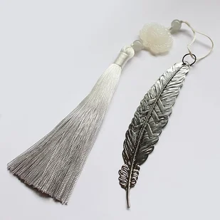 Jadeit ręcznie rzeźbiony, agat szary zakładka - Zakładki do książek - miniaturka - grafika 1