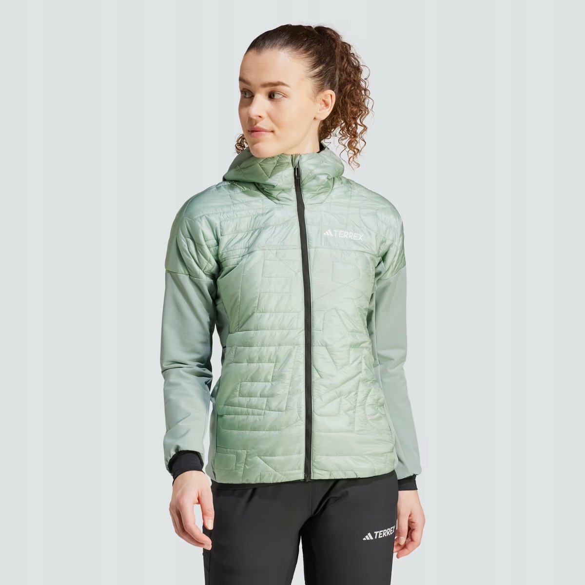 Damska kurtka ocieplana adidas TERREX Xperior PrimaLoft Loose Fill Insulated Hooded Jkt - olive strata