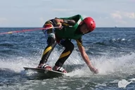 Vouchery - EASY SURF Kurs Indywidualny Wakeboardingu - miniaturka - grafika 1