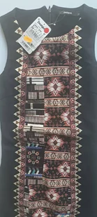 SUKIENKA DESIGUAL R. 34 BEZ RĘKAWNIK HAFTY CZARNA - Sukienki - miniaturka - grafika 1