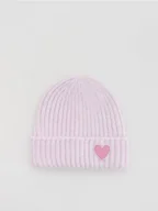 Czapki damskie - Reserved - Czapka z haftem - lawendowy - miniaturka - grafika 1