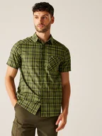 Koszulki sportowe męskie - Regatta Koszula funkcyjna "Begarno" w kolorze khaki - miniaturka - grafika 1