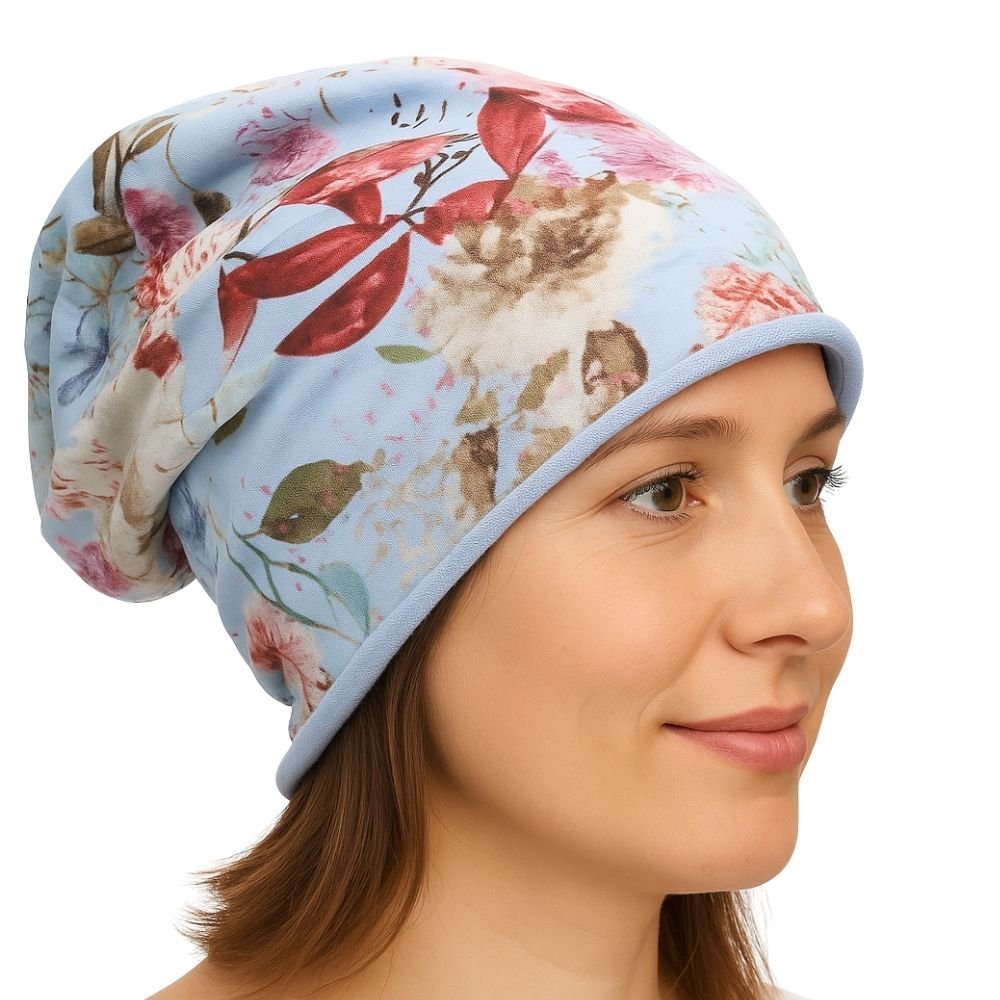 Czapka damska Beanie włoska cienka smerfetka niebieska w kolorowe kwiaty