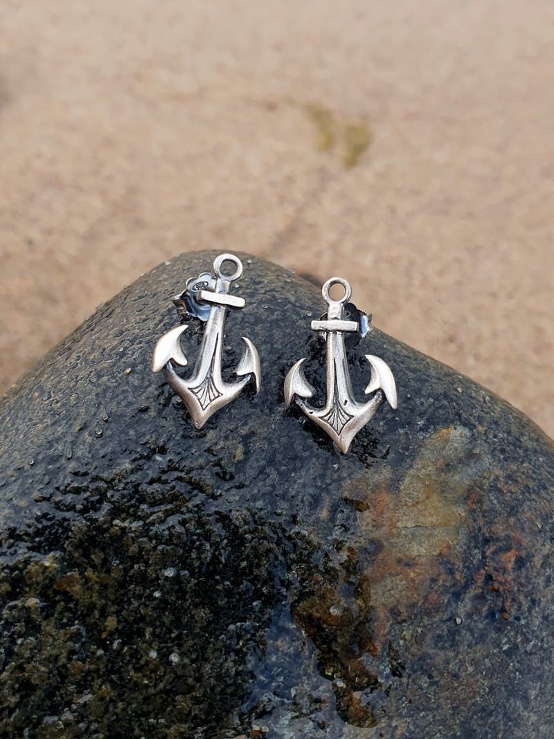 Kolczyki z kotwicami na sztyftach