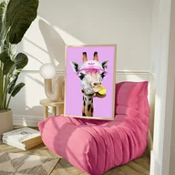 Obrazy i zdjęcia na płótnie - Plakat Żyrafa w różowej czapce sportowej - miniaturka - grafika 1