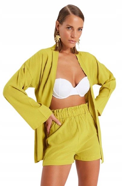 TRENDYOL ZIELONY KOMPLET DAMSKI MARYNARKA I SZORTY Z WISKOZY 40 5_A