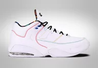 Koszykówka - Nike Air Jordan Max Aura 3 White Multicolor - miniaturka - grafika 1