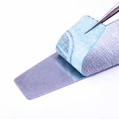 Akcesoria do paznokci - Molly Lac Pilnik do paznokci metalowy łódka półksiężyc Baza pod nakładki ścierne 1 szt - miniaturka - grafika 1