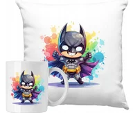 Gadżety dla niej i dla niego - ZESTAW PODUSZKA + KUBEK Mały Batman DC Pomysł Na Prezent +IMIĘ - miniaturka - grafika 1