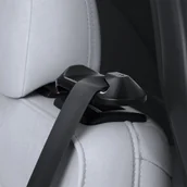 Akcesoria do fotelików - Spigen Tesla Backseat Seatbelt Holder, black - Tesla Model Y - miniaturka - grafika 1
