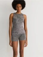 Spodenki damskie - Reserved - Bawełniane szorty z haftem Barbie™ - wielobarwny - miniaturka - grafika 1