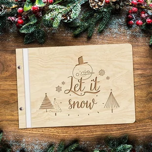Album Na Zdjęcia  Prezent Na Święta Album Rodzinny Wyklejany Z Czarnymi Kartami Z Grawerem W Drewnianej Oprawie Let It Snow! Bałwanek - Albumy fotograficzne - miniaturka - grafika 1