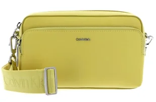 Calvin Klein Damska torba na aparat CK Must K60K611927 Crossover, zielona (akacja), Zielony (akacja) - Torebki damskie - miniaturka - grafika 1