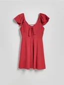 Sukienki - Reserved - Sukienka mini z wiązaniem - czerwony - miniaturka - grafika 1