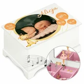 Pamiątka Chrztu Świętego - Szkatułka drewniana z pozytywką i Twoim zdjęciem dla dziewczynki z ok - miniaturka - grafika 1