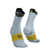 Skarpetki sportowe męskie - COMPRESSPORT Skarpetki do biegania trailowe PRORACING SOCKS V4 TRAIL grey dawn/ceylon yellow - miniaturka - grafika 1