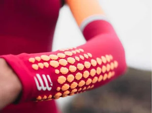 COMPRESSPORT Rękawki kompresyjne ARMFORCE ULTRALIGHT persian red - Ściągacze i opaski sportowe - miniaturka - grafika 5