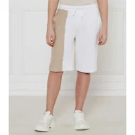 Spodnie i spodenki dla chłopców - Guess Szorty Oversize fit - miniaturka - grafika 1