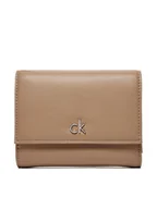 Portfele - Calvin Klein Mały Portfel Damski Ck Daily Medium Trifold_Pbl K60K612851 Beżowy - miniaturka - grafika 1