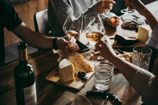Wieczór przy winie w Quale Restaurant w Łodzi - Czasopisma - miniaturka - grafika 1