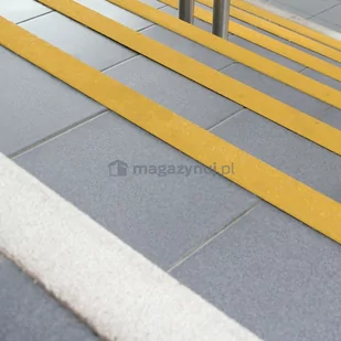 Nakładki GRP na krawędzie COBAGRIP (Długość: 3m) - Wyposażenie miejsc publicznych - miniaturka - grafika 4