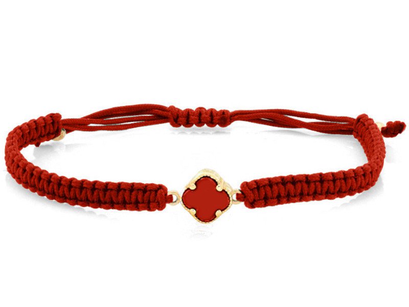 Złota bransoletka sznurkowa 585 czerwony sznurek z koniczynką