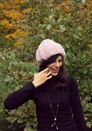 Czapki damskie - Czapka beanie pudrowy róż z wełną - miniaturka - grafika 1