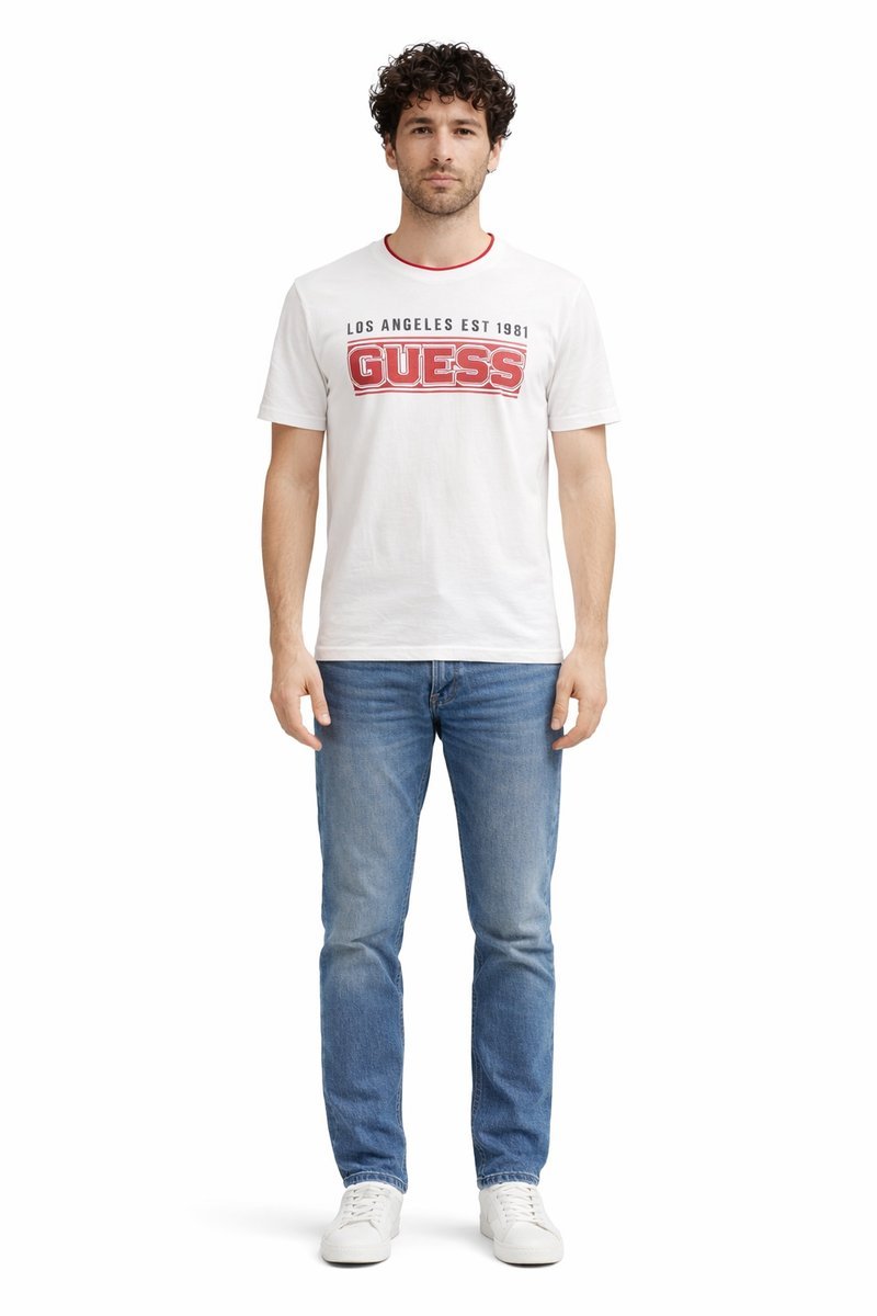 GUESS BIAŁY T SHIRT Z CZERWONYM NADRUKIEM LOGO LOS ANGELES M I3A