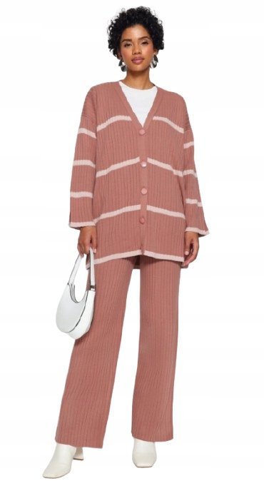 TRENDYOL KOMPLET DAMSKI SWETER Z PASKAMI SPODNIE RÓŻOWY L 5AA