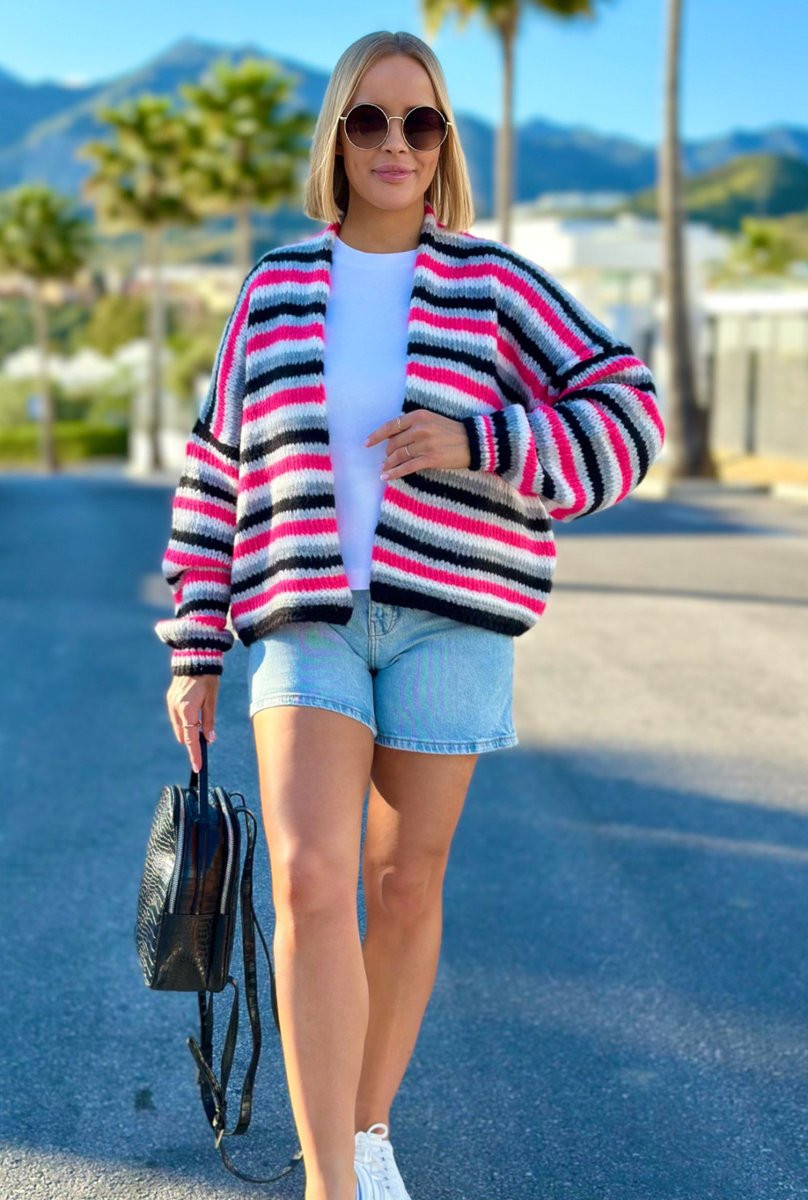 Krótki, lekki kardigan oversize w paski - czarny/ciemny szary One size