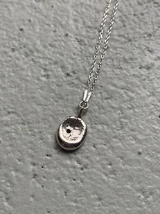 Średnia zawieszka ze srebra 925 - Naszyjniki - miniaturka - grafika 1