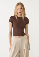 Koszulki i topy damskie - Stradivarius Koszulka basic slim fit Brązowy M - miniaturka - grafika 1